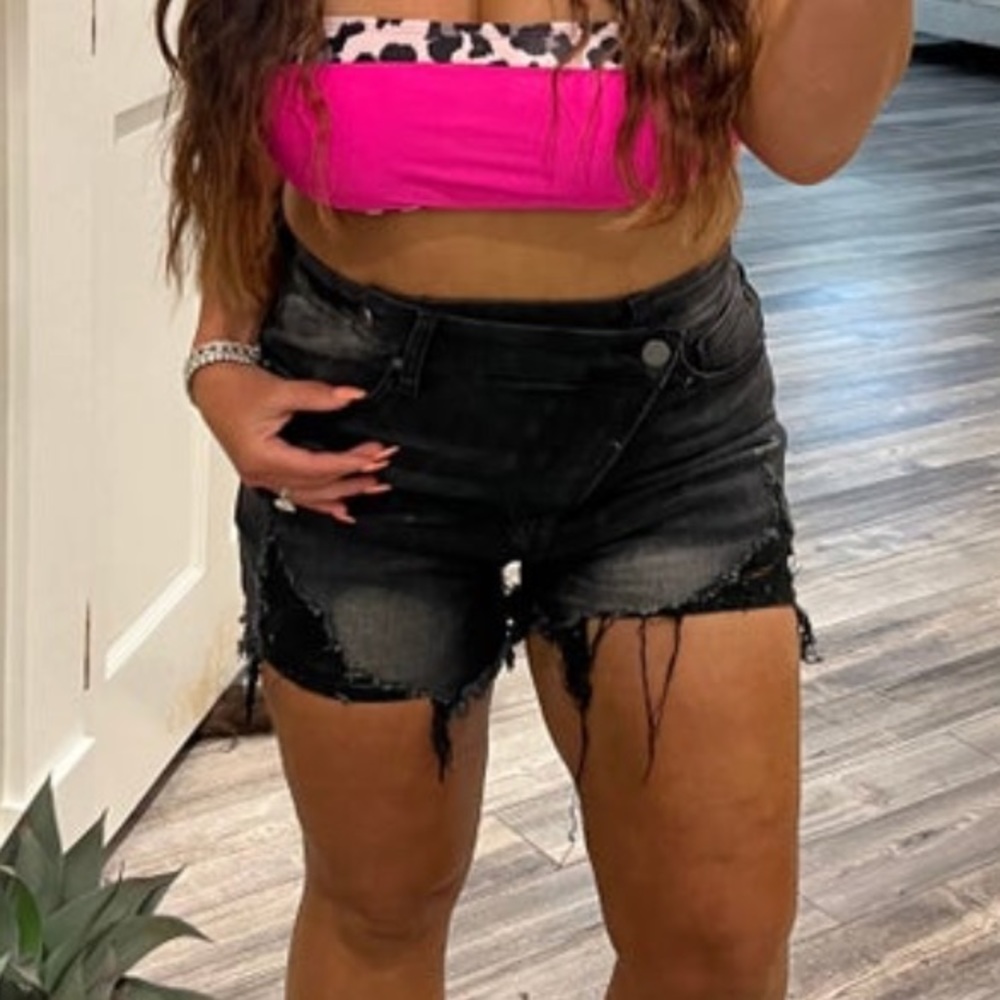 NWT Risen Cross Over shorts